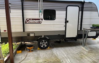 2020 Dutchmen RV Coleman Lantern LT Series 17FQ