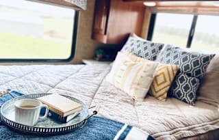 Spacious Family Friendly Forest River Sunseeker