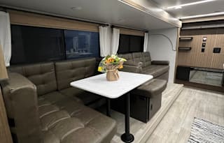 Nomadic Nature Rentals w/ Luxury Amenities