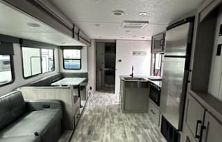 BRAND NEW! 33ft 2022 Dutchmen Kodiak Ultra Lite