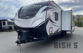Modern Family & Pet Friendly North Trail Ultralite