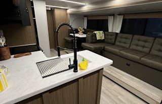 Nomadic Nature Rentals w/ Luxury Amenities