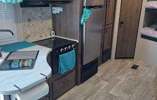 2021 Prime Time RV Avenger ATI 28DBS