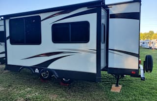 2017 Heartland Mallard 27