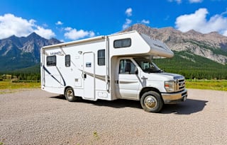 2013 Thor Majestic 23A: Compact w/ Flex Miles