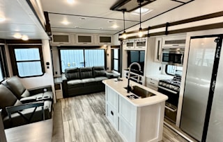 2023 Keystone Sprinter Limited 3590LFT