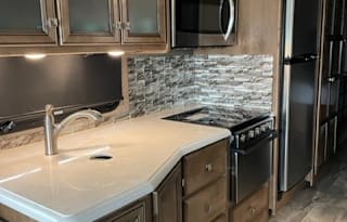 2021 Fleetwood RV Flair 35R