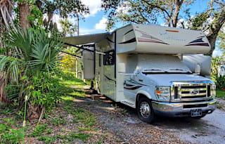 2016 Coachmen RV Freelander 32BH Ford 450
