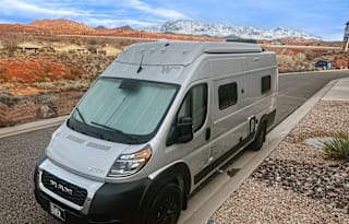 Beyond Glamping-Starlink Included-The Silver Spoon