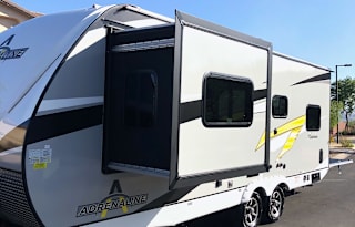 2021 Coachmen RV Adrenaline 21LT