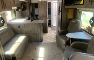 Great Family Getaway w/ King Bed