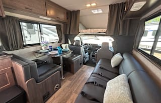 Unplug w/ this  Adventure-Ready Class C Sleeps 7!!