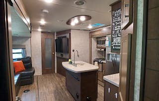 2019 Highland Ridge TWO Bath Sleeps 10