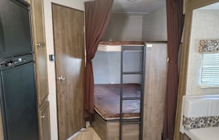 2018 Dutchmen RV Coleman Lantern Series 262BH