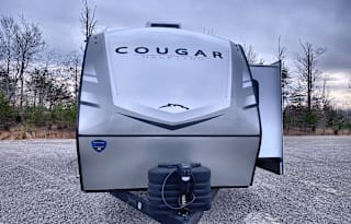 2025 Keystone RV Cougar Half-Ton 33RLI