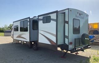 2019 Heartland North Trail 33BUDS King