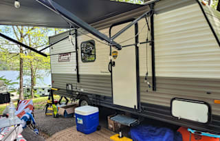 2022 Coleman Lantern 17B by Dutchmen