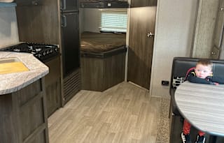 2019 Dutchmen RV Coleman Lantern Series 244BH