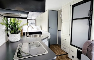 2018 Thor Motor Coach Four Winds 24F