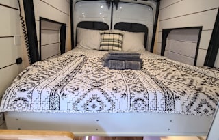 2016 Ford Transit High Roof 350(Orca)