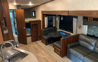 Bunk House 5th Wheel on the Go