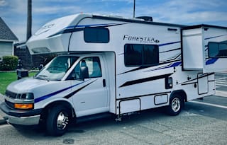 SUPER CLEAN 2025 FORESTER LE 24' (PET FRIENDLY)