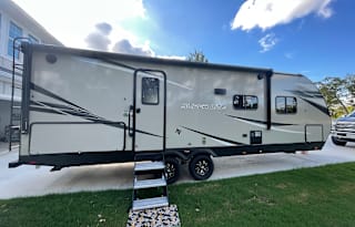 THE WANDERER RV (Bunks & Outdoor Kitchen)