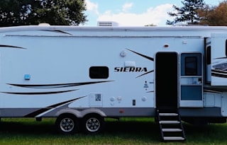 Forest River Sierra “Let’s get camping”