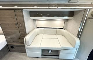2022 Jayco Melbourne Prestige 24LP