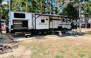 New 2022 Grand Design Imagine 3250 Bunkhouse