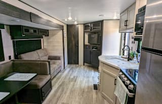 Spacious|Fully Stocked|Family & Pet Friendly