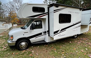 2023 Coachmen RV Freelander 26DS Ford 450