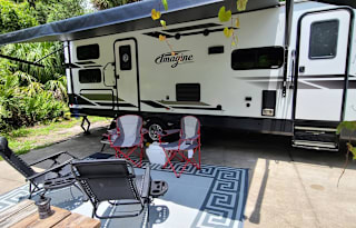 2021 Grand Design Imagine 2800BH - Family Approved