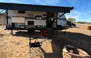 Tiny home away from home- Pet/Festival friendly!