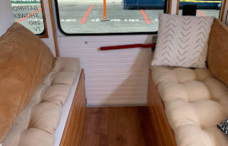 CONVERTED SCHOOL BUS TINY HOME ON WHEELS SEATS 7!