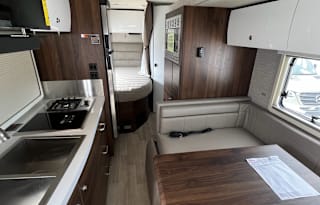 2022 Mercedes Winnebago Navion 24J