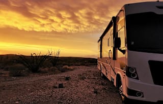 2022 FR3 34DS Class-A(Gas) Sleeps Up to 8 + Tent