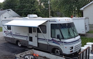 1996 Winnebago Sunrise 30rq with Solar