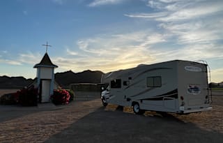 Flor the Wanderer: 2018 Coachmen RV Leprechaun