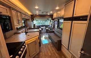 New Bright 2021 Jayco Alante 29F with Bunk beds