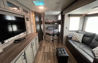Hassle-free Camping with "The Mallard"