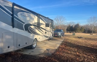 Luxury on the Road: Rent the Coachmen Encore 325SS