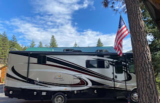 2014 Fleetwood RV Bounder Classic 30T