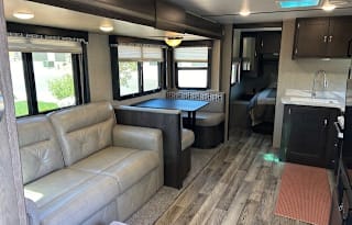 2019 Keystone Outback RV  - 33 ft, sleeps 10