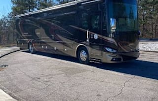 2015 Tiffin Motorhomes Phaeton 40 AH