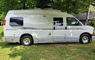 Roadtrek Versatile 210