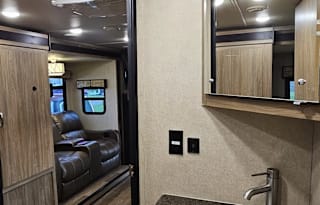 2018 Dynamax isata 4 25FW