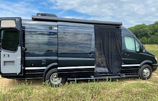 Mercedes Sprinter Winnebago ERA 70X