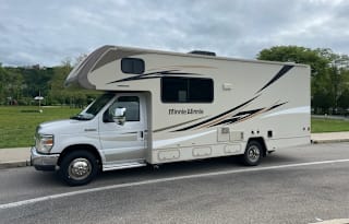 2016 Winnebago Minnie Winnie 25B