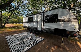 King bed, 2 bunks - commercially insured